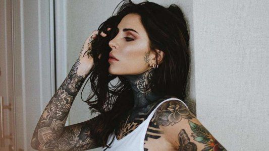 Candelaria Tinelli se tatuó a Kitty: ¡En la frente!