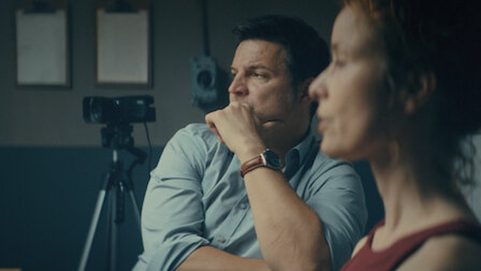 Netflix: La serie que está entre las más vistas en el país y 6 capítulos que te atan al sillón