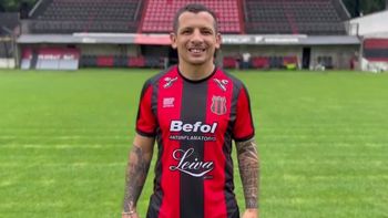 ¿Maldición en Defensores? Emiliano Vecchio reveló la terrible racha que golpea a su equipo: Fui víctima