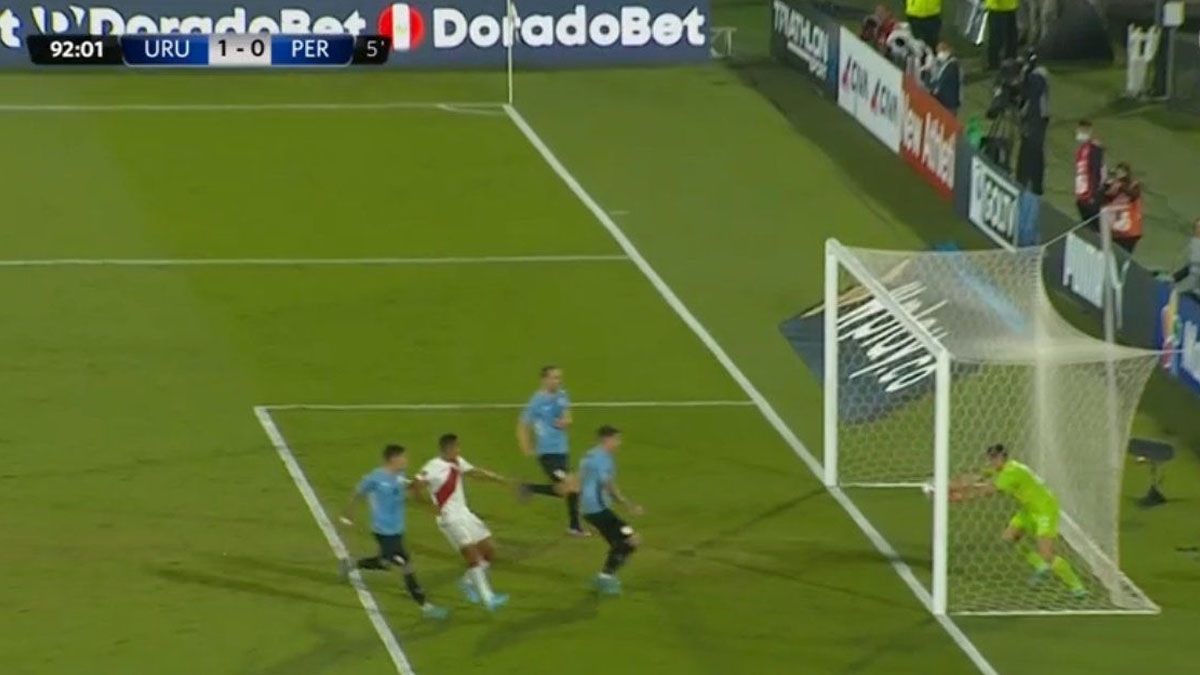 Uruguay le ganó con una gran polémica a Perú.&nbsp;