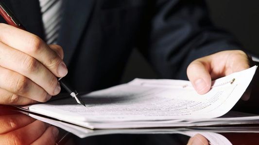 Qué pasa si un padre quiere dejar sin herencia a un hijo en Argentina