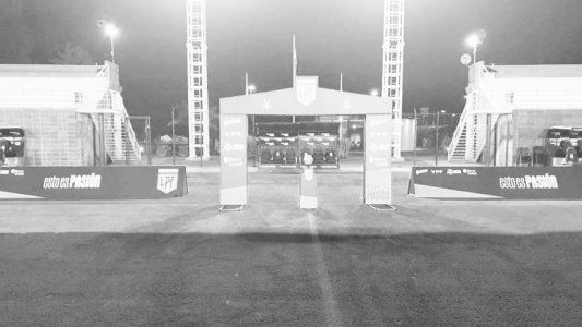 Ni la Liga ni River quieren ceder: tras el no definitivo al River Camp, el objetivo del Millonario es postergar el partido