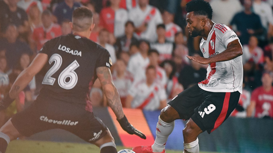 Con un gol de Borja, River le ganó 1-0 a Lanús en el Monumental y se acerca a la punta