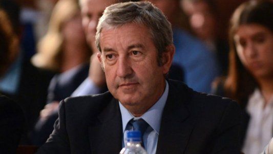 Cobos: Si las medidas no funcionan, no va a haber otra que ir a un control de cambios