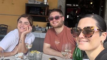 El video del emotivo recuerdo religioso de Araceli González en su viaje de cumpleaños a Italia: Me ayudó mucho