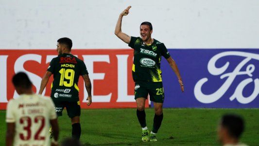 Defensa y Justicia jugó un fútbol de alto vuelo y goleó 3-0 a Universitario en Varela