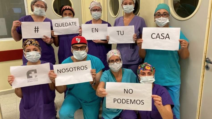 Tensión y miedo: cómo transitan los médicos argentinos el largo camino hacia el pico de contagiados