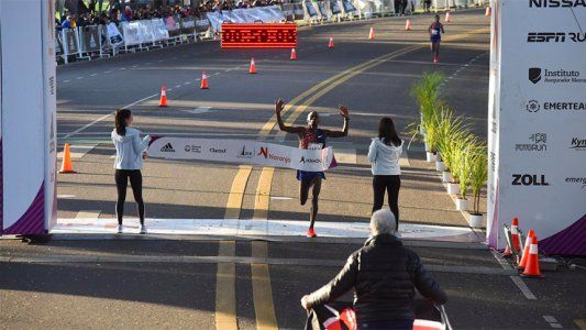 Medio Maratón de Buenos Aires: el keniata Karoki y la etíope Brihane ganaron los 21k con récord de competencia