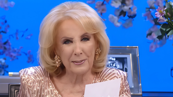 La profunda emoción de Mirtha Legrand al ver una foto que le llevó Cristina Pérez: Me haces llorar