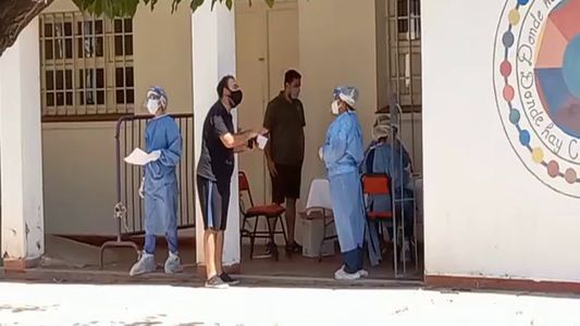 Mendoza: gritos, malestar y golpes en un centro de testeos