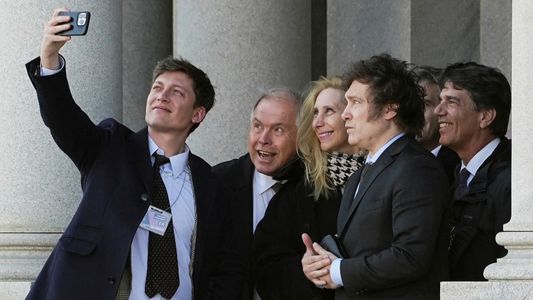 En medio del escándalo cripto, Santiago Caputo se suma al viaje de Milei en Estados Unidos