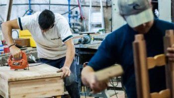 El Estado pagará hasta el 50% de los sueldos y da créditos a tasa cero para monotributistas y autonómos