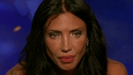 Escándalo policial entre una ex Gran Hermano y su novio stripper: durísima acusación que podría terminar de la peor manera