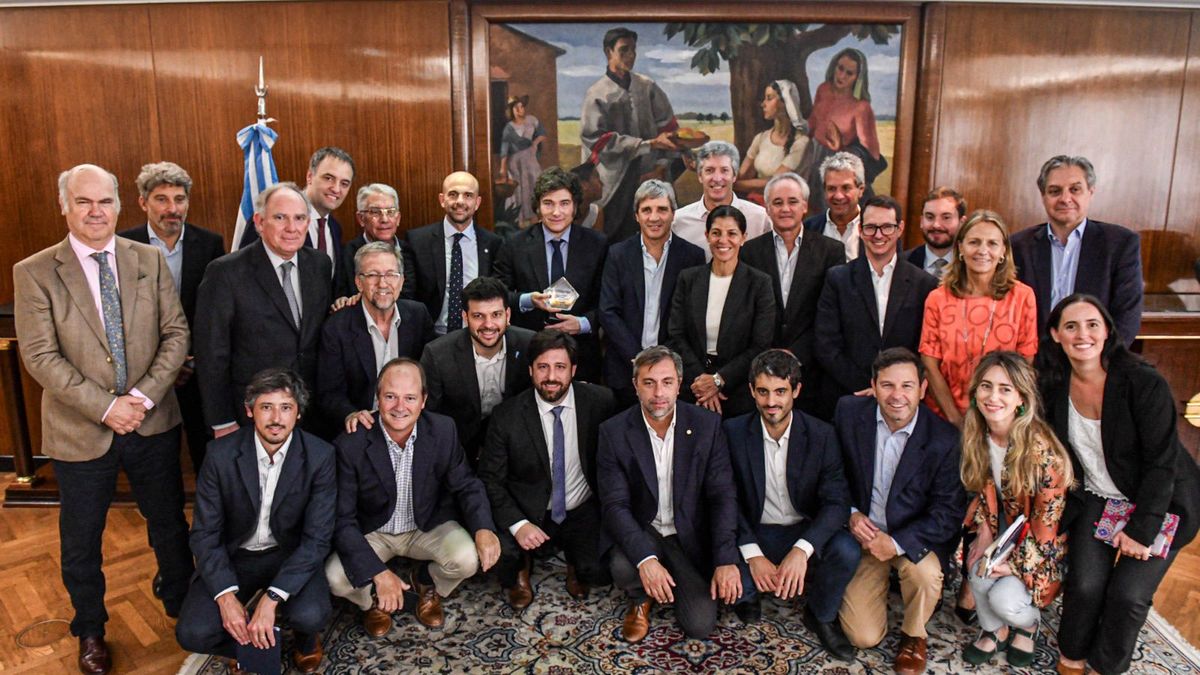 Daniel Tillard renunció a la presidencia del Banco nación y fue reemplazado por su segundo