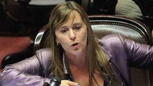 Es un delincuente: En una acalorada presentación, Juliana Di Tullio pidió llenar de juicios políticos a Julio Conte Grand