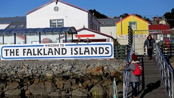 Elecciones de Malvinas: Quién es Lewis Clifton y por qué su triunfo reavivó el conflicto con la Argentina