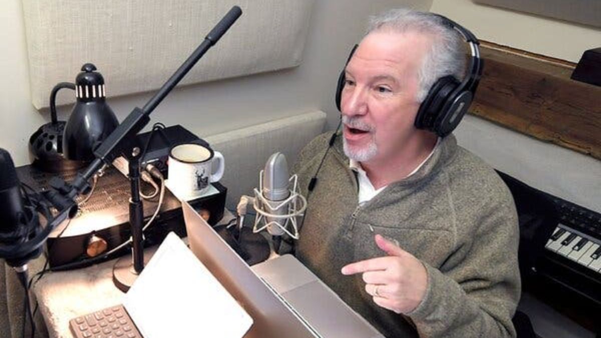 Phil Valentine desalantaba la vacunación contra el coronavirus