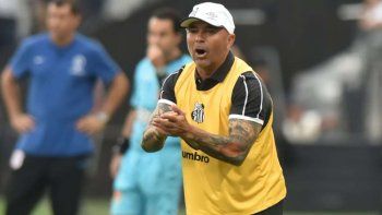 El furcio de Jorge Sampaoli en la conferencia después de su primer amistoso con el Santos