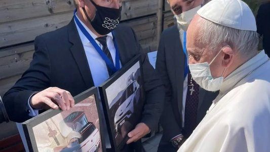 Fisker prepara para Francisco I su Papamóvil eléctrico