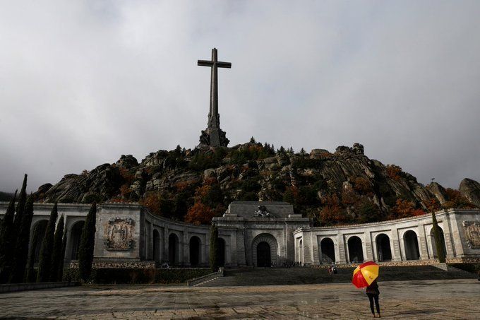 Histórico: trasladarán, sin honores, los restos del dictador español Francisco Franco