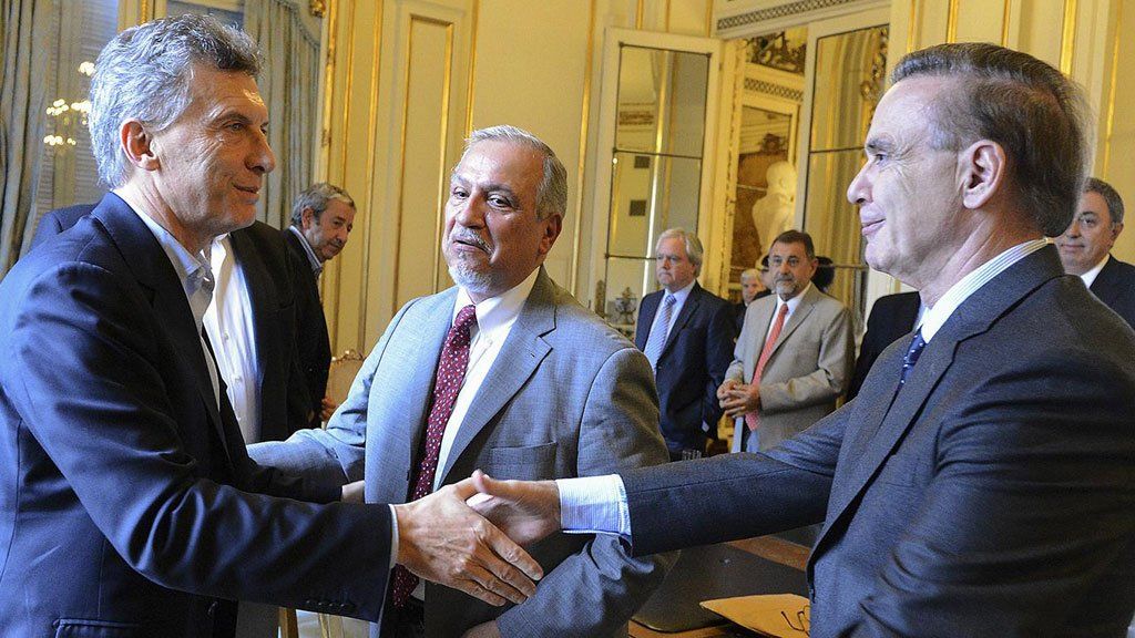 Con el CCK como escenario, la fórmula Macri-Pichetto hace su presentación en una reunión de gabinete ampliado
