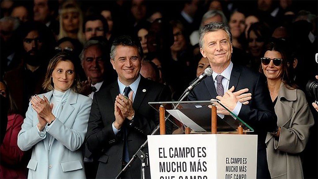 En medio de la campaña, Macri le hace un guiño al campo y le devuelve a Agroindustria el rango de ministerio