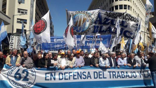 Tras la salida de Schmid, la CGT se mostró unida en una marcha para pedir medidas urgentes a favor de las pymes