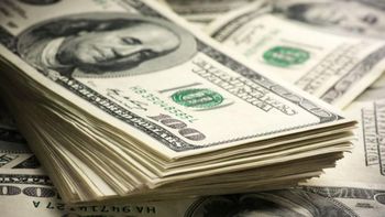Dólar blue: la cotización se ubica en $260 después de la apertura en $280