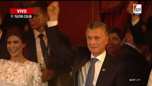Macri se emocionó durante el cierre de la gala en el Teatro Colón