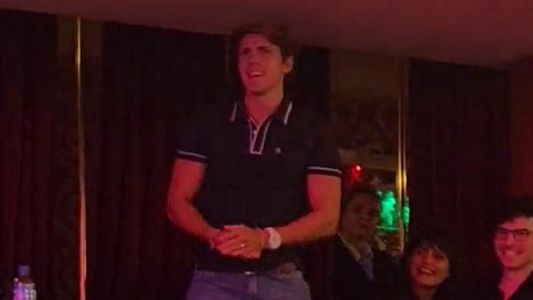 La primera salida de Marcos Ginocchio después de Gran Hermano 2022: Ovación y cálidas palabras de Nico Vázquez