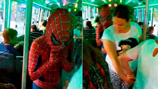 El chofer del trencito de la alegría atacó a otro y le tiró gas pimienta a los nenes