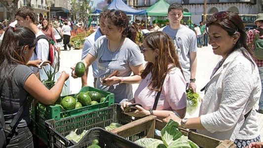Verdurazo y protesta en Plaza de Mayo: el fuerte reclamo de las organizaciones sociales por el aumento de precios