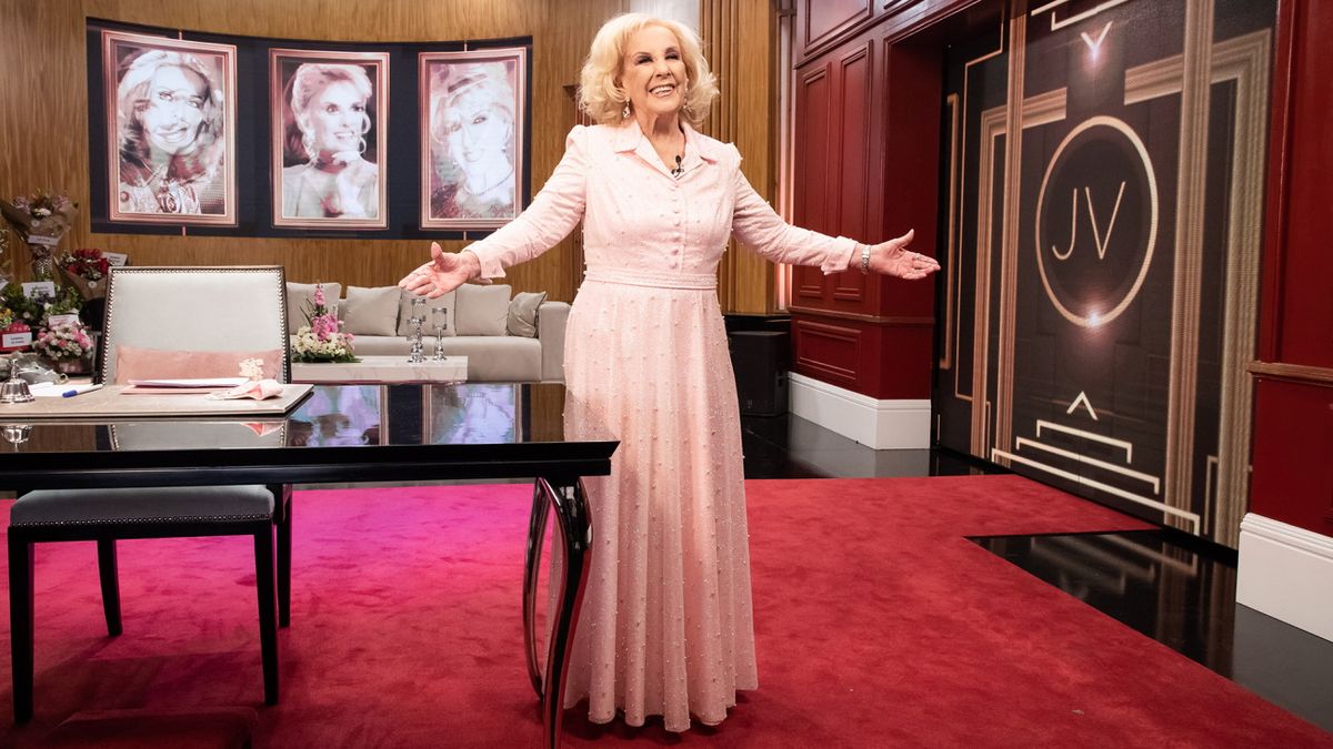 Durante los dos a&ntilde;os de pandemia, Mirtha Legrand s&oacute;lo hizo un par de apariciones especiales en sus programas que quedaron a cargo de su nieta, Juana Viale.&nbsp;