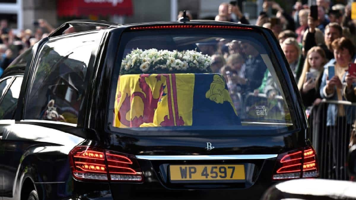 Los restos de la reina Isabel II se trasladan al castillo de Edimburgo (Foto: noticiasrcn.com)