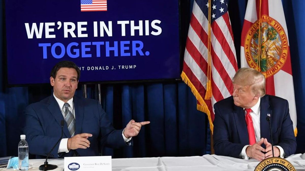 Ron De Santis se baj&oacute; de la interna republicana e inmediatamente dio su apoyo a Donald Trump (Foto: gentileza New Stateman).