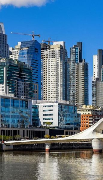El inesperado motivo por el que un velero quedó a la deriva en pleno Puerto Madero