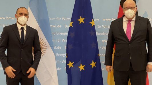 Martín Guzmán juega sus fichas en Europa para evitar el default