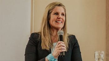 ¿Quién es Cynthia Hotton, que se definió en el debate como una mujer de fe y de Dios