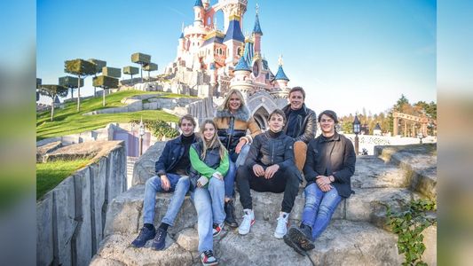 Las espectaculares vacaciones de Valeria Mazza y su familia en Disney de París: las imágenes