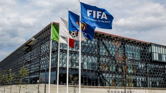 Indignante: la FIFA sobreseyó al DT argentino acusado de acosar de cinco jugadoras