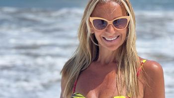 IMPONENTE a los 64: La mamá de Belu Lucius derrite Necochea en bikini