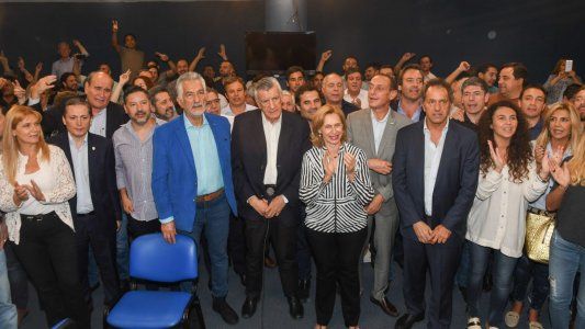 Los gobernadores le fallaron a Gioja en su soñado 17 de octubre: sólo estuvo Alberto Rodríguez Saá
