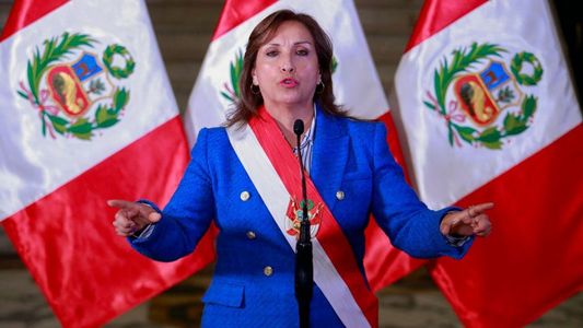 Elecciones en Perú: la Presidenta insiste al Congreso que se adelante la fecha para lograr salida a la crisis