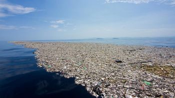 El mensaje ecológico de un barco francés que crea conciencia en todo el mundo