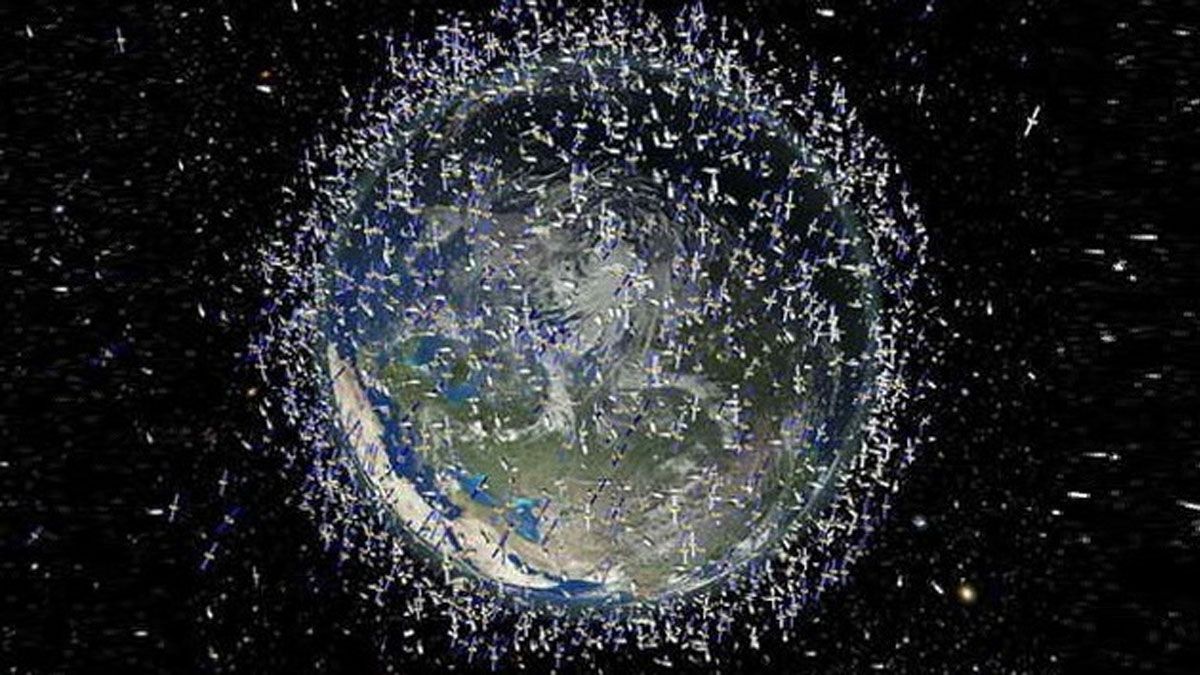 Alrededor de 20.000 residuos espaciales forman un peligroso cinturón en torno a la tierra (Foto: NASA)