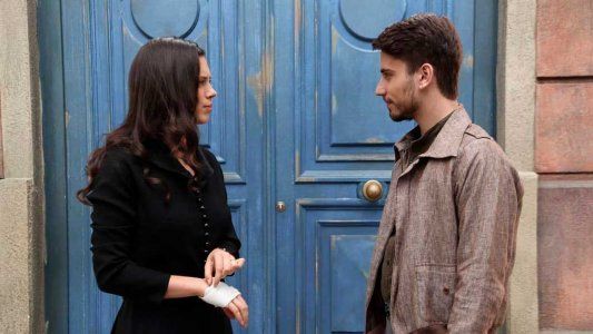 Delfina Chaves y Albert Baró: una llamada a larga distancia llena de complicidad y reclamos