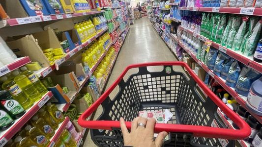 Cuánto tiene que ganar por mes una familia en CABA para ser de clase media