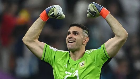 Empiezan a llegar los campeones del mundo: el Dibu Martínez ya se sumó a la Scaloneta