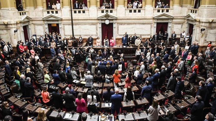 Duras críticas de la oposición a Milei por sus dichos sobre las coimas en el Congreso