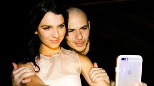 Una quinceañera contrató al cantante Pitbull para que animara su fastuosa fiesta de cumpleaños